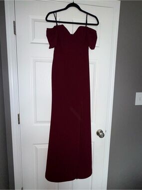 Elegant Off-Shoulder Burgundy Evening Dress